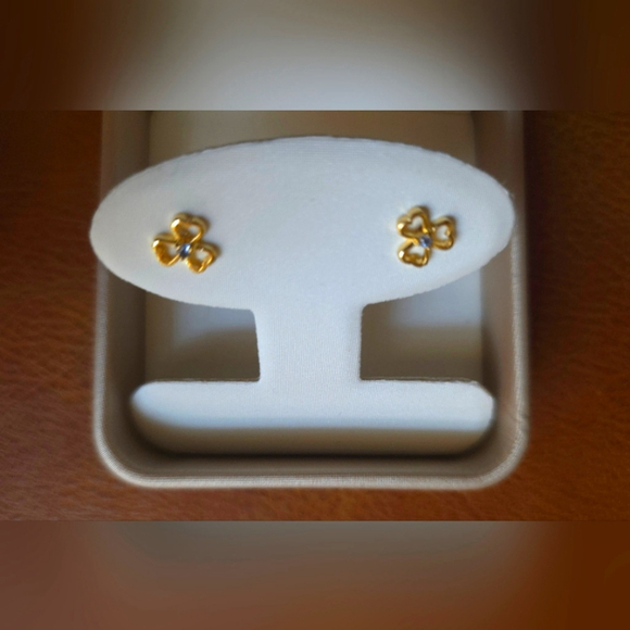 Jewelry - Gold Clover Stud Earrings
